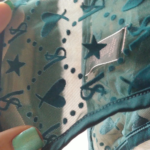 VS Very Sexy Brazilian - Picture 5 of 9